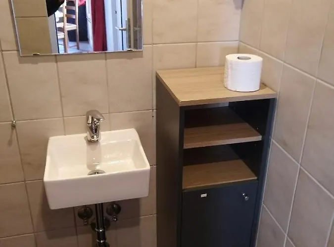 Charmante Maison Au Coeur Du Lavaux, Cully, Cuisine, Wifi, Les Echalas *