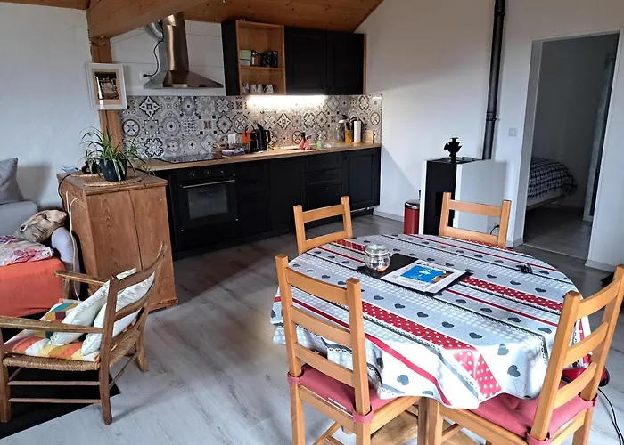 Charmante Maison Au Coeur Du Lavaux, Cully, Cuisine, Wifi, Les Echalas Hébergement de vacances